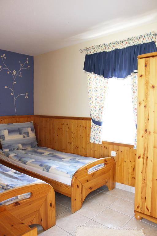 Parton Villa Apartments Fonyód Zimmer foto