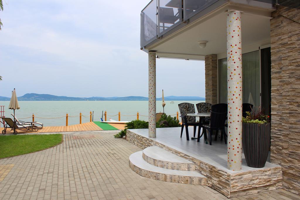 Parton Villa Apartments Fonyód Zimmer foto